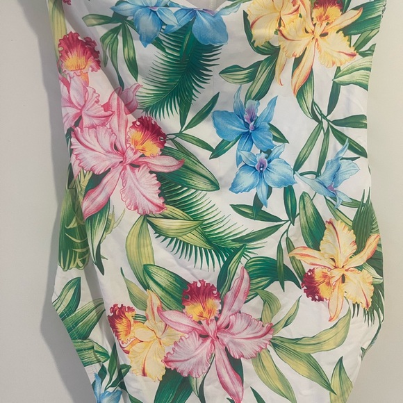 ✨Tommy Bahama Strapless One-Piece Swimsuit✨ - Picture 5 of 9